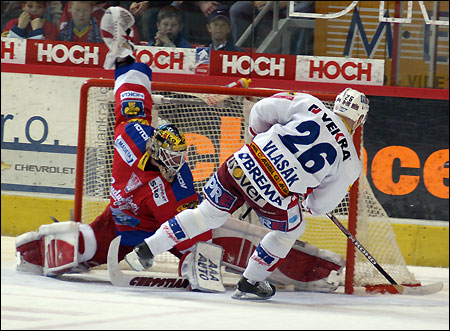 Obrázek “http://www.hc-slavia.cz/foto_sla/2006_59_CEB/DSC5974.jpg” nelze zobrazit, protože obsahuje chyby. Obrázek “http://www.hc-slavia.cz/foto_sla/2006_59_CEB/DSC5974.jpg” nelze zobrazit, protože obsahuje chyby.