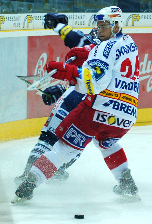 Obrázek “http://www.hc-slavia.cz/foto_sla/2007_7_LIB/lib_sla06.jpg” nelze zobrazit, protože obsahuje chyby. Obrázek “http://www.hc-slavia.cz/foto_sla/2007_7_LIB/lib_sla06.jpg” nelze zobrazit, protože obsahuje chyby.